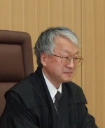 judge01